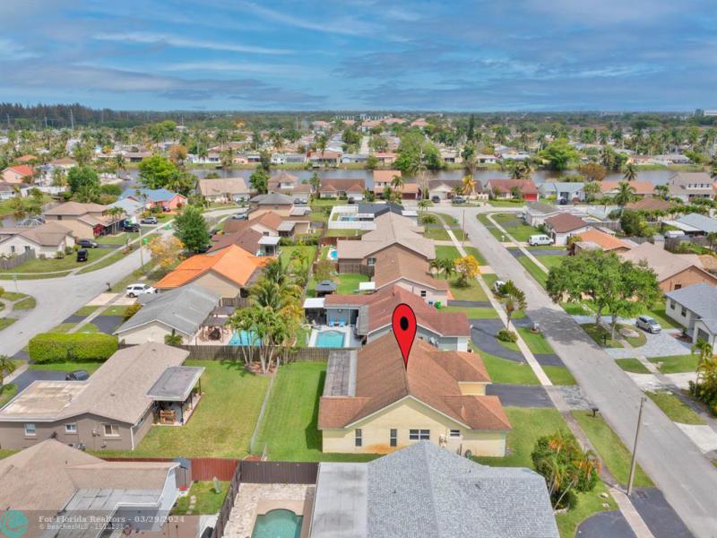 Single Family Homes Photo 37: 11731 NW 40th Pl  Sunrise,  FL 33323