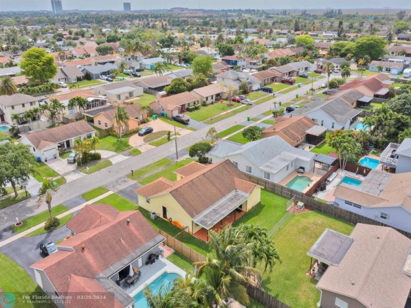  Single Family Homes Photo 38: 11731 NW 40th Pl  Sunrise,  FL 33323