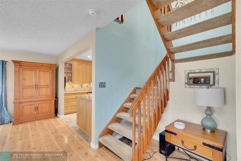  Single Family Homes Photo 10: 9833 NW 5th Ct  Plantation,  FL 33324