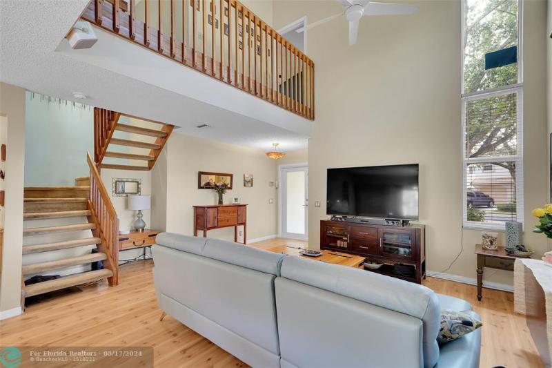  Single Family Homes Photo 11: 9833 NW 5th Ct  Plantation,  FL 33324