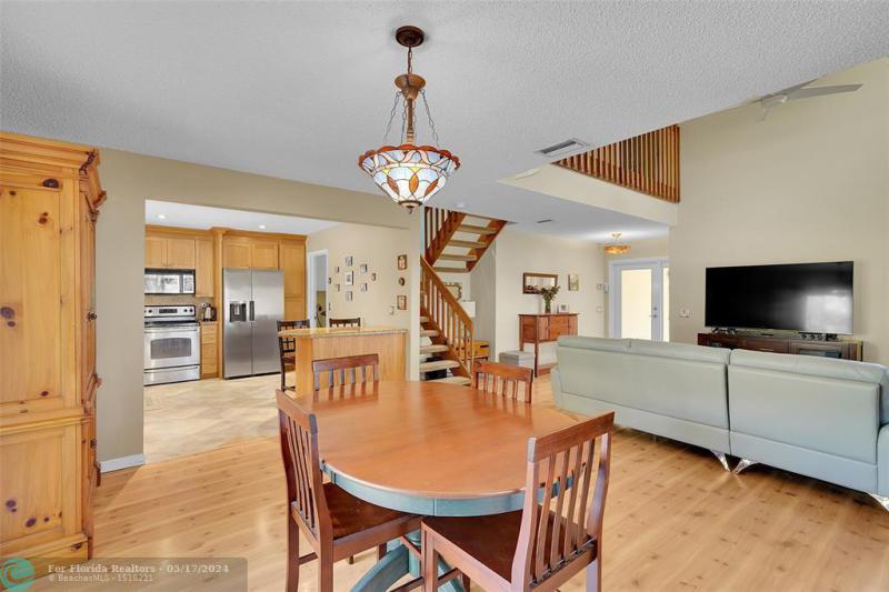  Single Family Homes Photo 14: 9833 NW 5th Ct  Plantation,  FL 33324