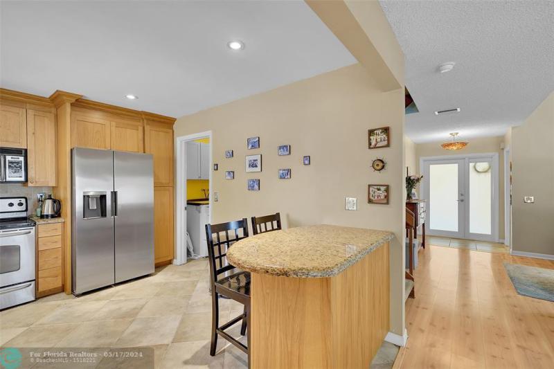  Single Family Homes Photo 15: 9833 NW 5th Ct  Plantation,  FL 33324