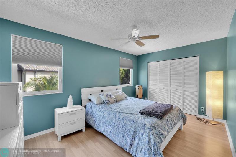  Single Family Homes Photo 25: 9833 NW 5th Ct  Plantation,  FL 33324