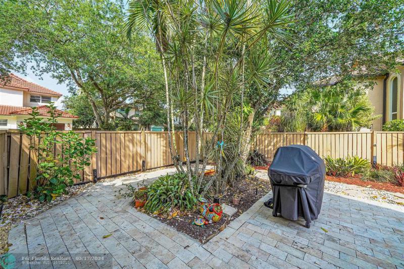  Single Family Homes Photo 31: 9833 NW 5th Ct  Plantation,  FL 33324