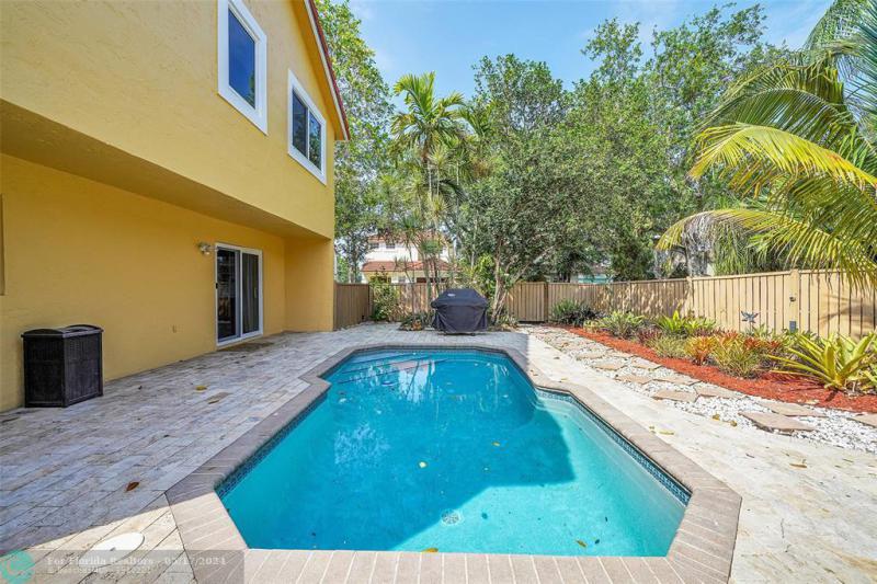  Single Family Homes Photo 38: 9833 NW 5th Ct  Plantation,  FL 33324