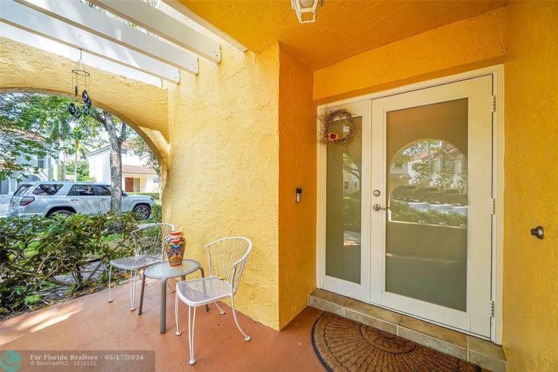  Single Family Homes Photo 6: 9833 NW 5th Ct  Plantation,  FL 33324