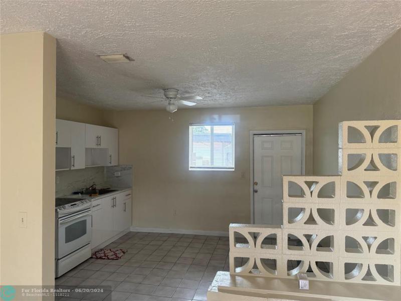 Duplex, Triplex and Fourplex Images