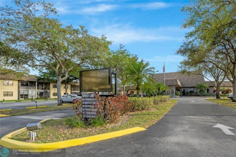  Condo & Townhome Photos