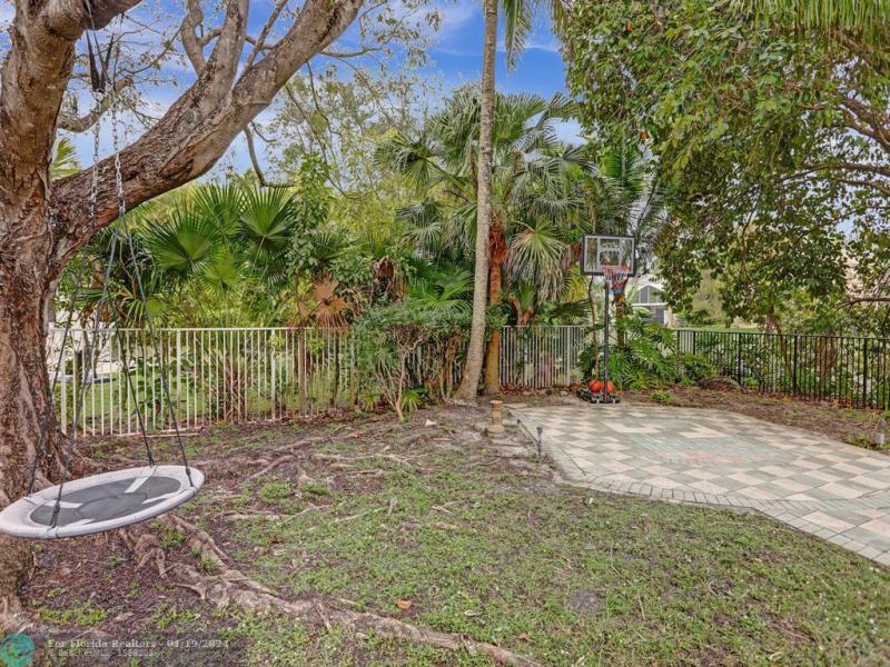  Single Family Homes Photo 17: 11809 NW 11 Ct  Coral Springs,  FL 33071