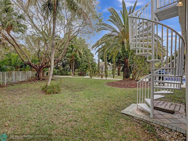  Single Family Homes Photo 4: 11809 NW 11 Ct  Coral Springs,  FL 33071