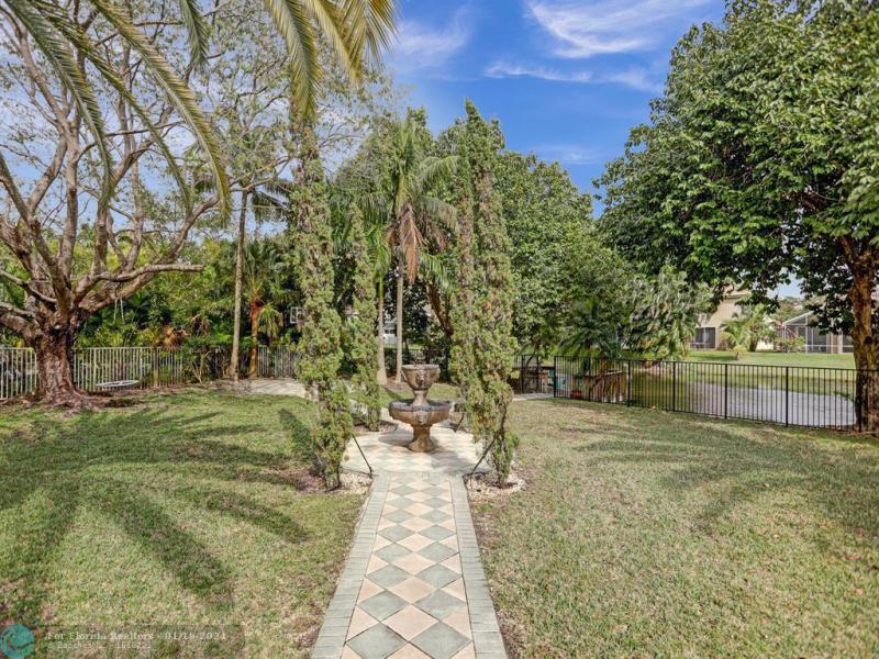  Single Family Homes Photo 7: 11809 NW 11 Ct  Coral Springs,  FL 33071