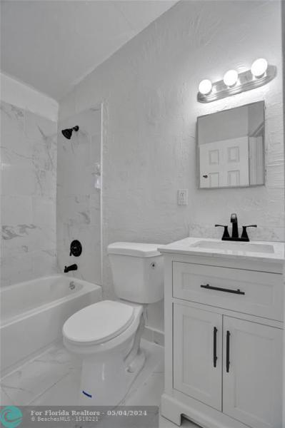  Single Family Homes Photo 12: 2808 NW 4th St  Pompano Beach,  FL 33069