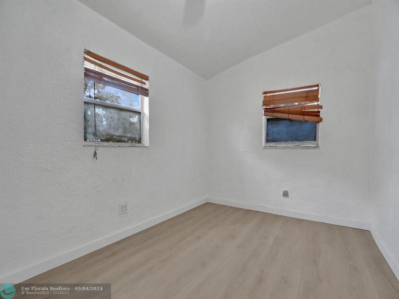  Single Family Homes Photo 14: 2808 NW 4th St  Pompano Beach,  FL 33069