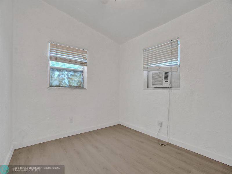  Single Family Homes Photo 18: 2808 NW 4th St  Pompano Beach,  FL 33069