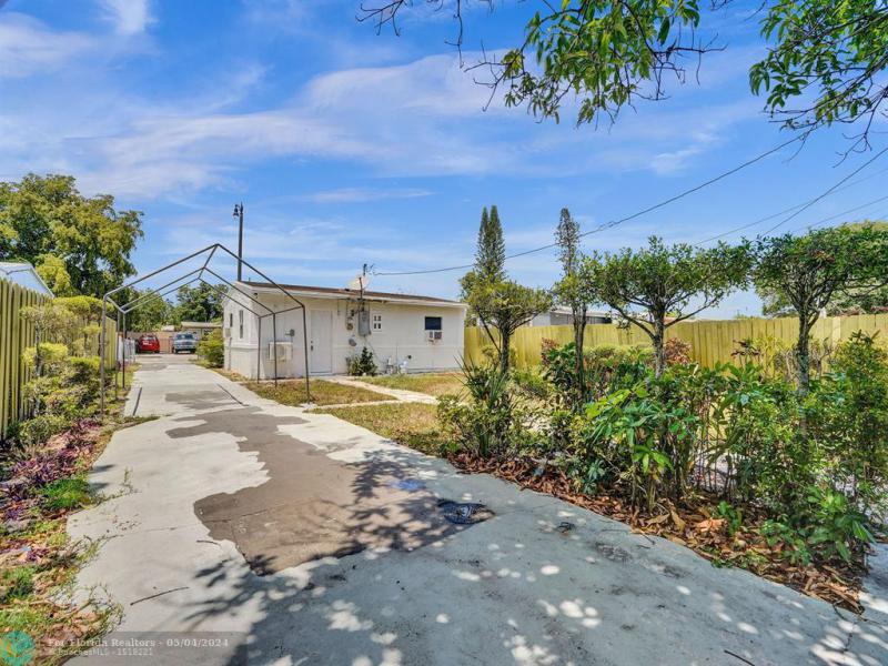  Single Family Homes Photo 25: 2808 NW 4th St  Pompano Beach,  FL 33069