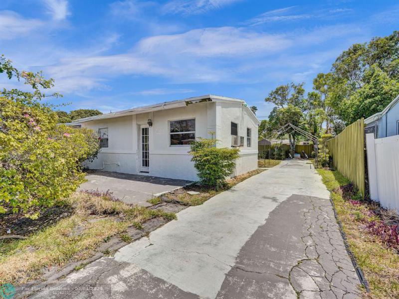  Single Family Homes Photo 29: 2808 NW 4th St  Pompano Beach,  FL 33069