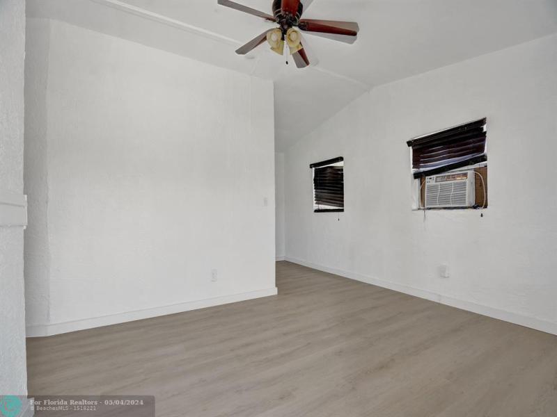  Single Family Homes Photo 3: 2808 NW 4th St  Pompano Beach,  FL 33069