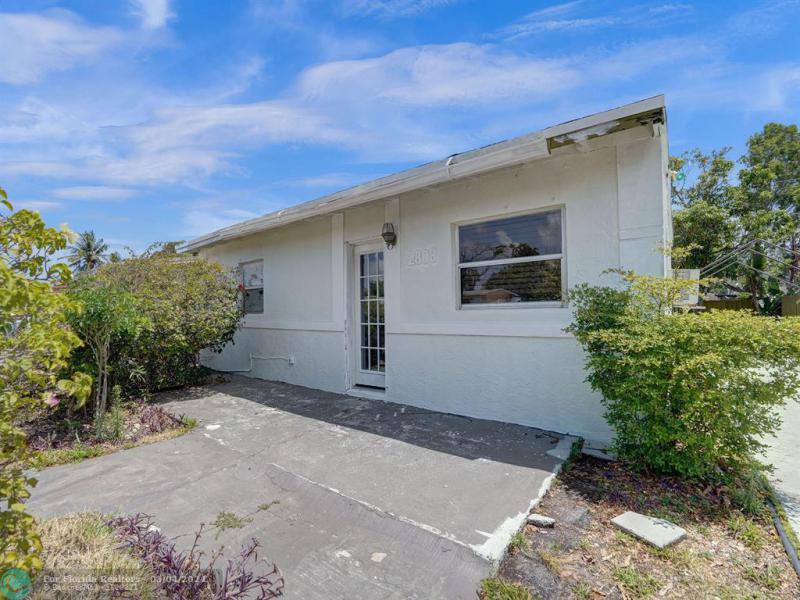  Single Family Homes Photo 30: 2808 NW 4th St  Pompano Beach,  FL 33069