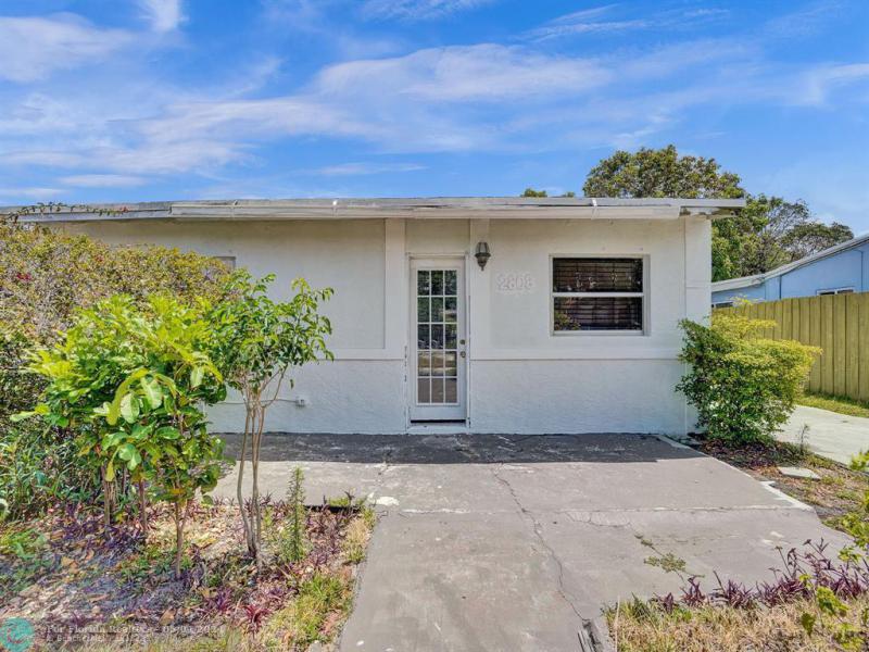  Single Family Homes Photo 32: 2808 NW 4th St  Pompano Beach,  FL 33069