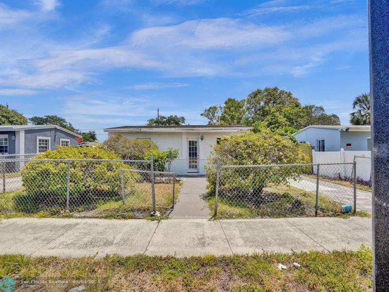  Single Family Homes Photo 34: 2808 NW 4th St  Pompano Beach,  FL 33069