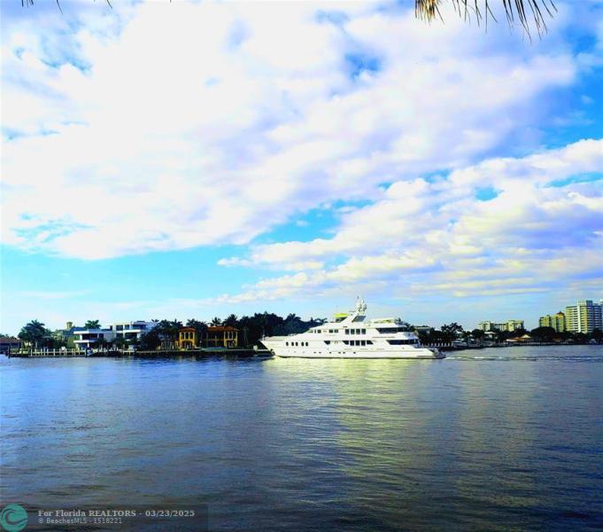  Single Family Homes Photo 25: 2617 Aqua Vista Blvd  Fort Lauderdale,  FL 33301
