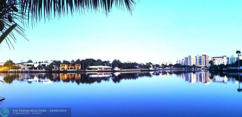  Single Family Homes Photo 4: 2617 Aqua Vista Blvd  Fort Lauderdale,  FL 33301