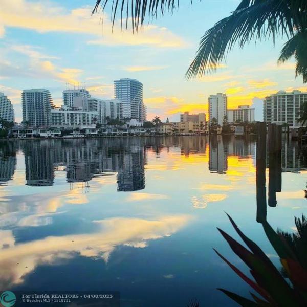  Single Family Homes Photo 6: 2617 Aqua Vista Blvd  Fort Lauderdale,  FL 33301