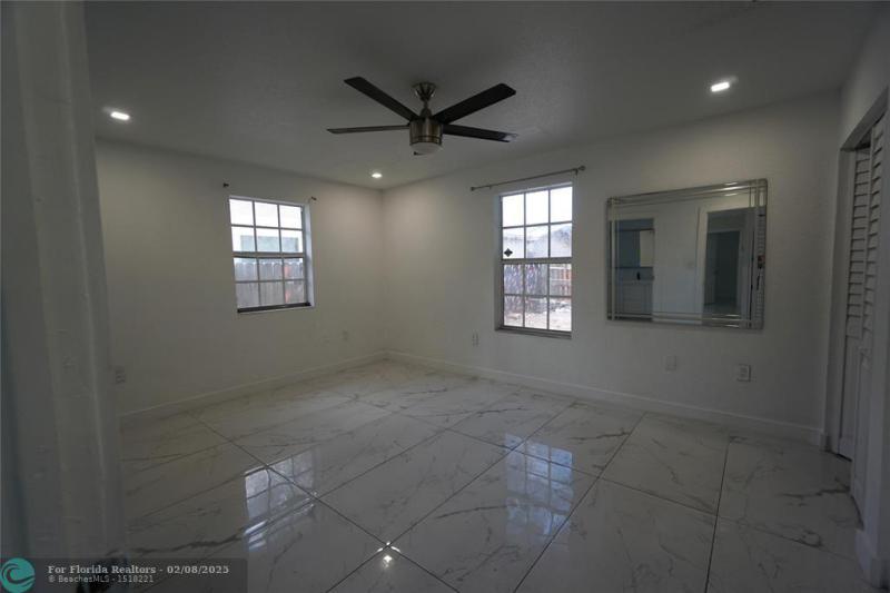  Single Family Homes Photo 12: 2035 NW 52nd St  Miami,  FL 33142