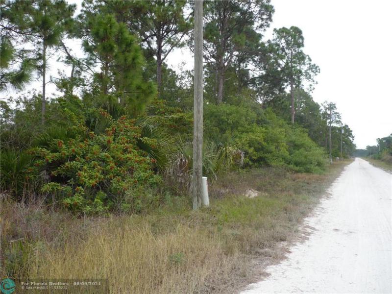  Commercial & Industrial Land Images 