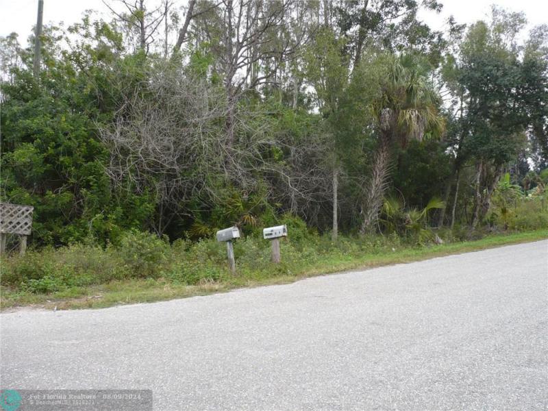  Commercial & Industrial Land Images 