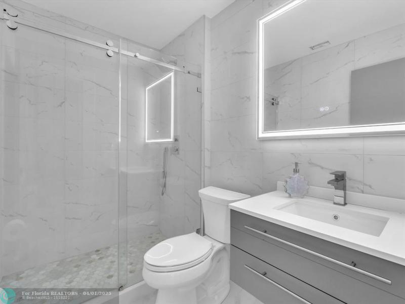  Single Family Homes Photo 12: 4391 NW 51st St  Coconut Creek,  FL 33073