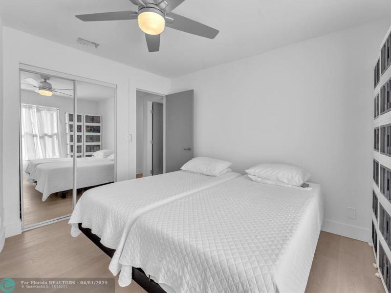  Single Family Homes Photo 14: 4391 NW 51st St  Coconut Creek,  FL 33073