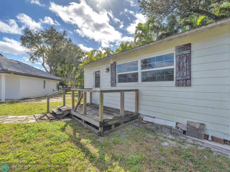  Single Family Homes Photo 17: 4391 NW 51st St  Coconut Creek,  FL 33073