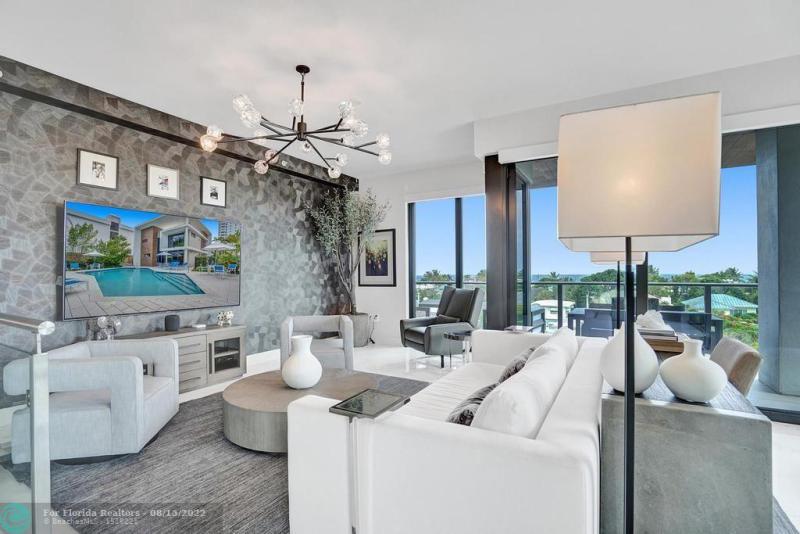  Condo & Townhome Photos