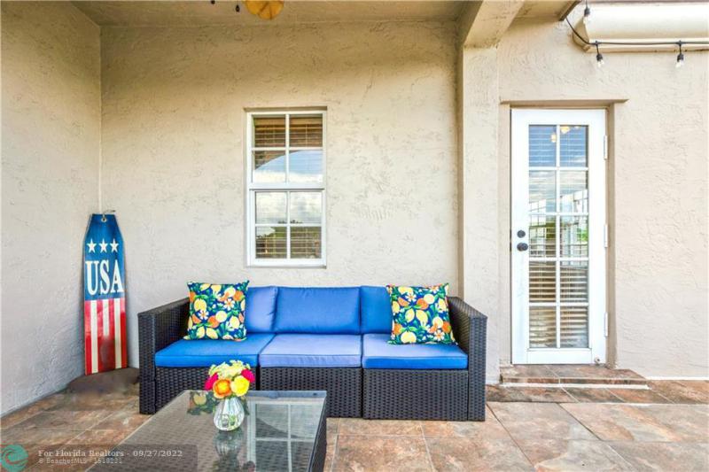  Condo & Townhome Photos