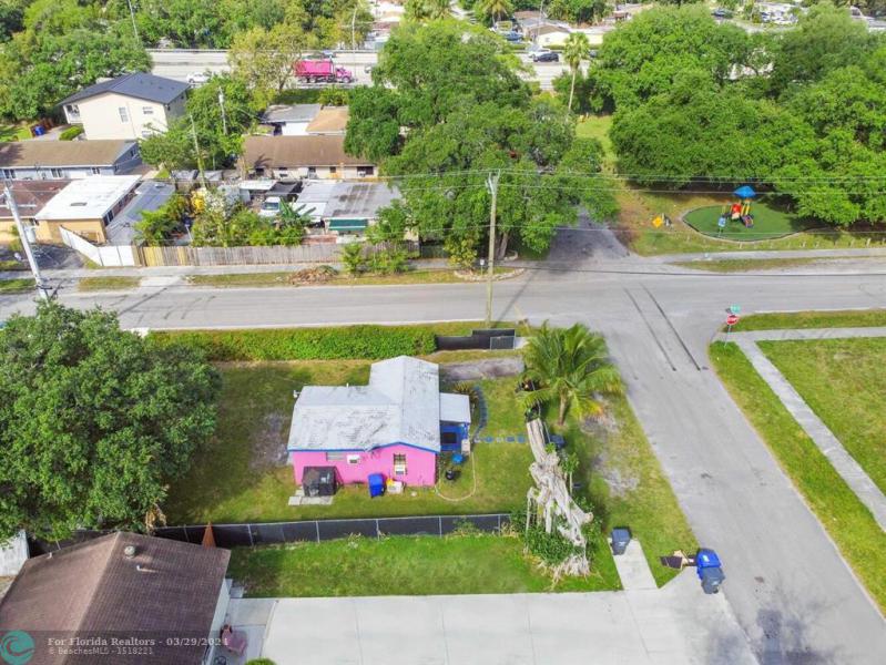  Single Family Homes Photo 7: 6170 Garfield St  Hollywood,  FL 33024