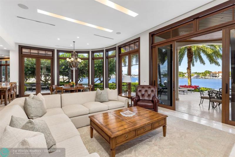  Single Family Homes Photo 13: 632 2ND KEY DR  Fort Lauderdale,  FL 33304