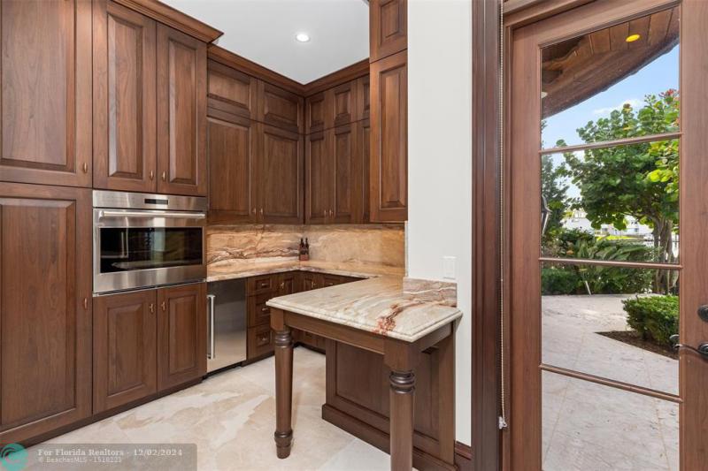  Single Family Homes Photo 17: 632 2ND KEY DR  Fort Lauderdale,  FL 33304