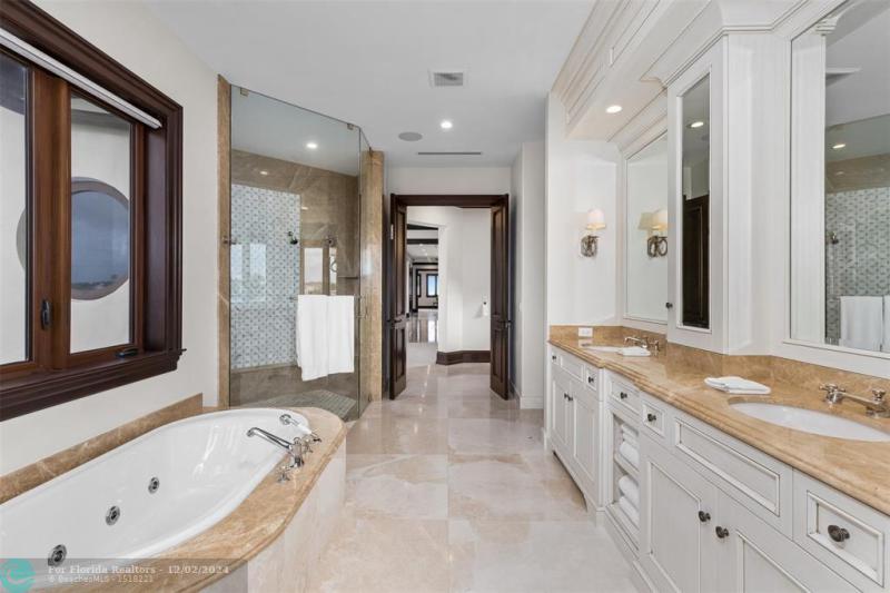  Single Family Homes Photo 36: 632 2ND KEY DR  Fort Lauderdale,  FL 33304