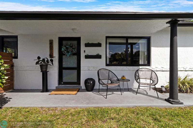  Single Family Homes Photo 2: 4010 NW 8th Ter  Fort Lauderdale,  FL 33309