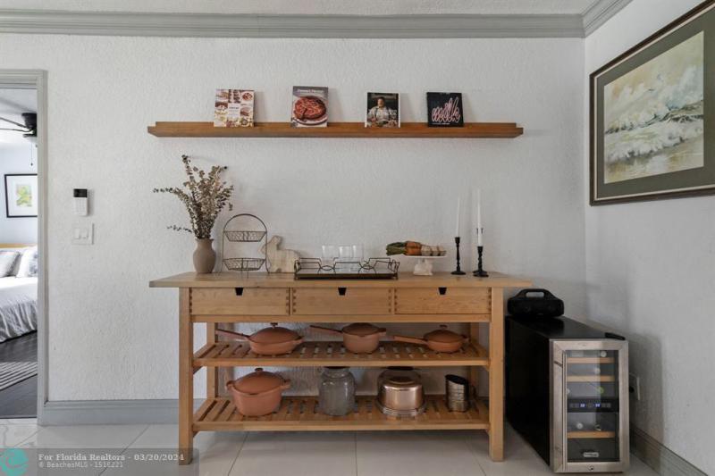  Single Family Homes Photo 6: 4010 NW 8th Ter  Fort Lauderdale,  FL 33309