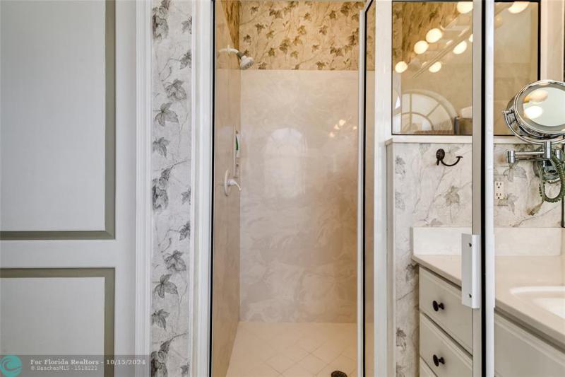  Single Family Homes Photo 21: 1520 SE 4th Ct  Deerfield Beach,  FL 33441