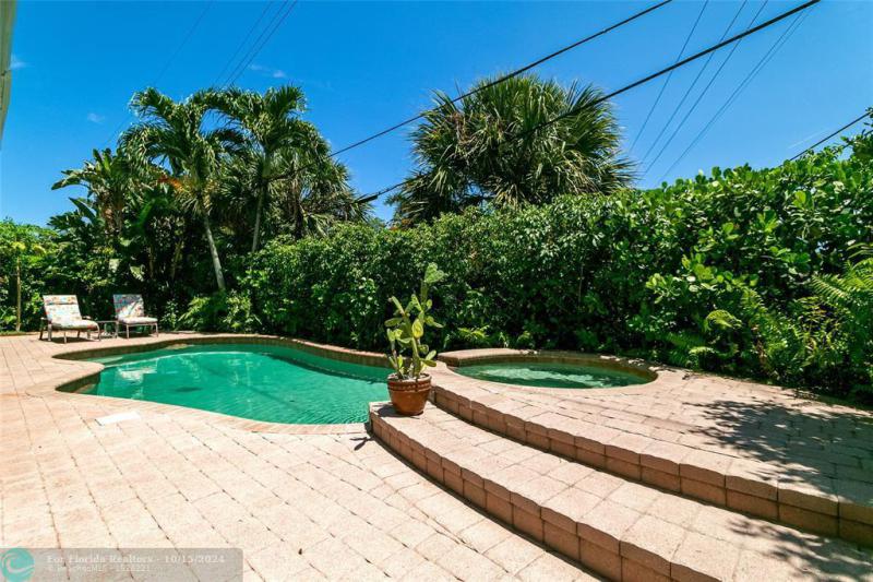  Single Family Homes Photo 29: 1520 SE 4th Ct  Deerfield Beach,  FL 33441