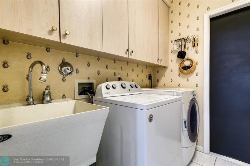  Single Family Homes Photo 32: 1520 SE 4th Ct  Deerfield Beach,  FL 33441
