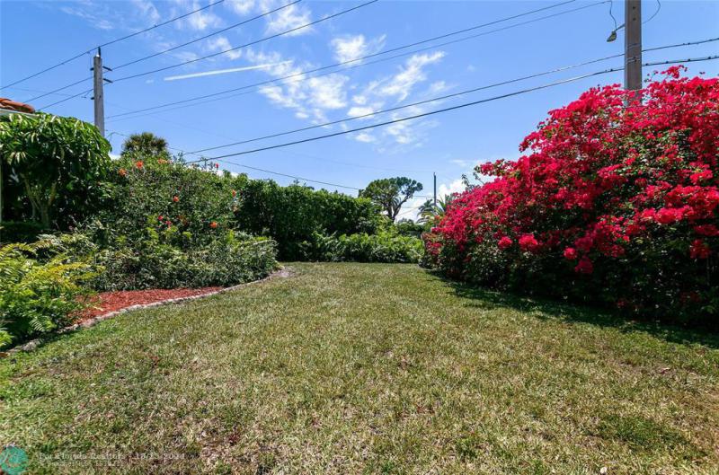  Single Family Homes Photo 36: 1520 SE 4th Ct  Deerfield Beach,  FL 33441