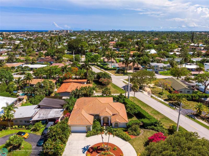  Single Family Homes Photo 37: 1520 SE 4th Ct  Deerfield Beach,  FL 33441