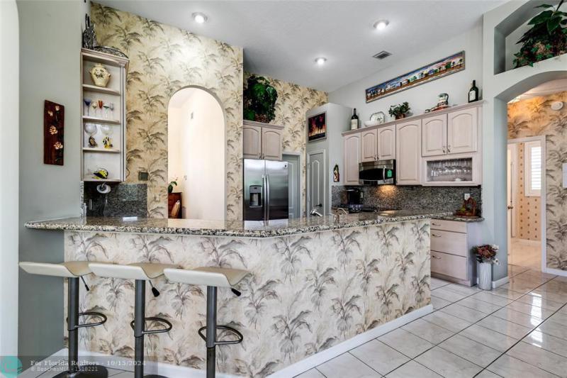  Single Family Homes Photo 9: 1520 SE 4th Ct  Deerfield Beach,  FL 33441