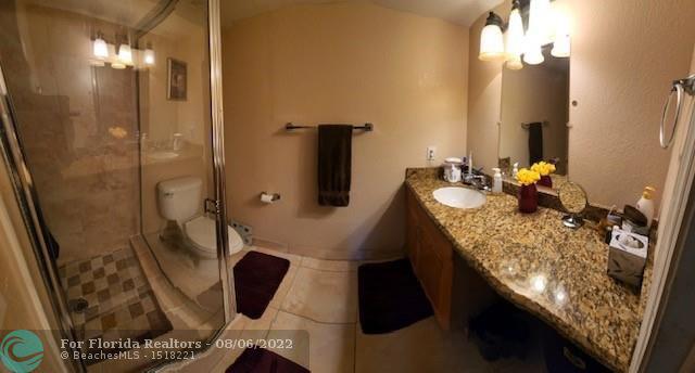  Condo & Townhome Photos