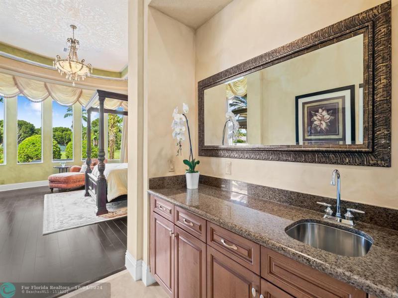  Single Family Homes Photo 16: 12575 Stoneway Ct  Davie,  FL 33330