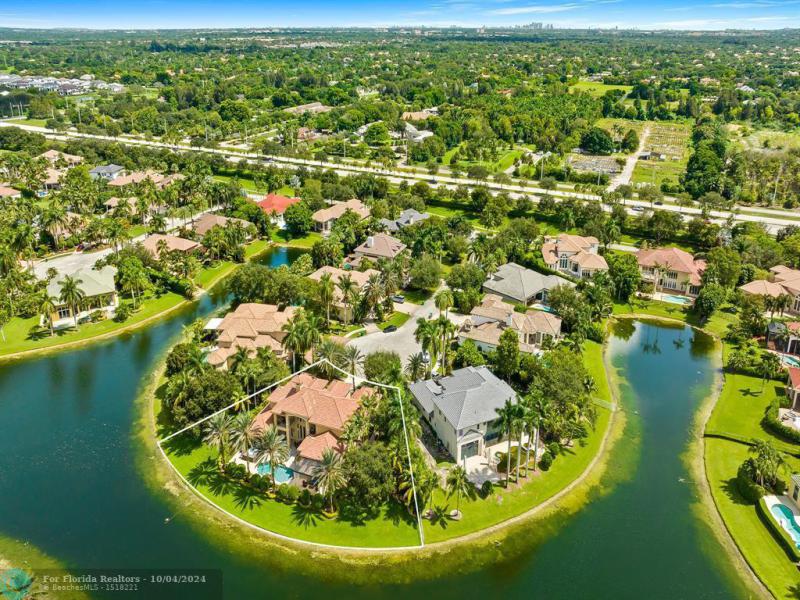  Single Family Homes Photo 2: 12575 Stoneway Ct  Davie,  FL 33330